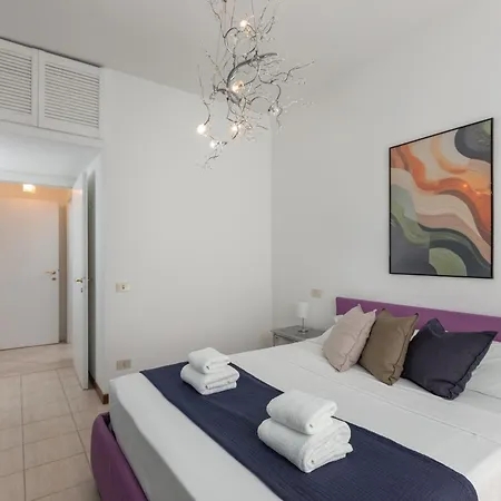 The Golden Floor - New Bright Apartamento Milán