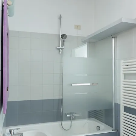 The Golden Floor - New Bright Apartamento *