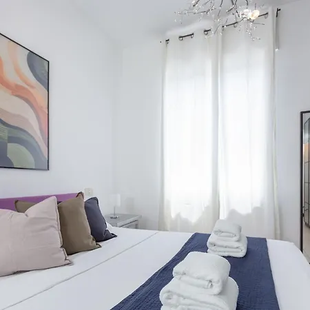 The Golden Floor - New Bright Apartamento Milán